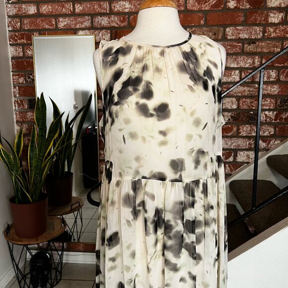 Sheer maxi dress - Picture 2 of 4